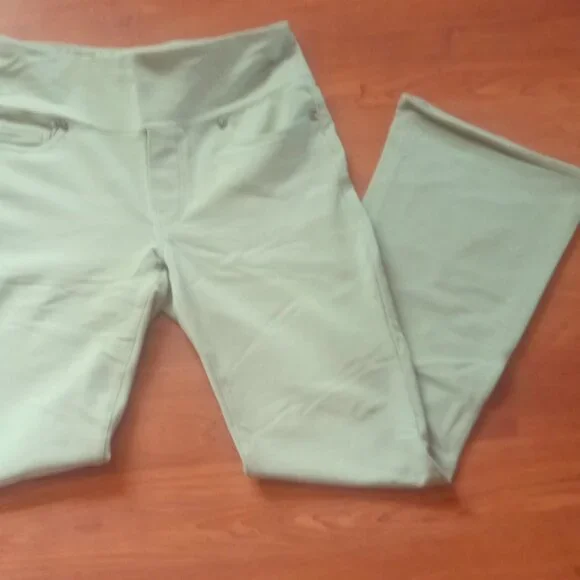 DG2 DIANE GILMAN Sage Green Pull-On Pant XSP Boot Cut Rolled Hem Whiskered XS - Picture 2 of 8